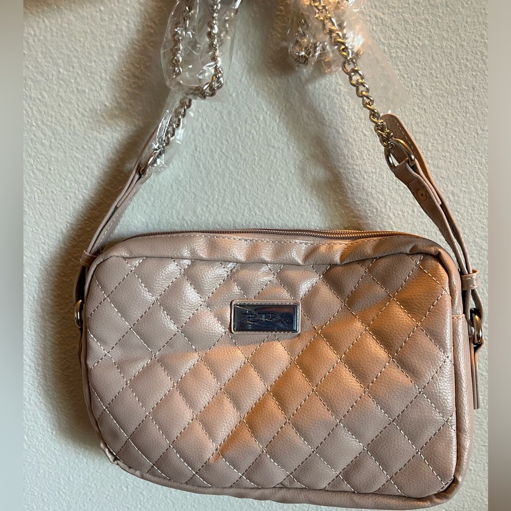 NEW Beige small hand bag / crossbody bag purse w/chain